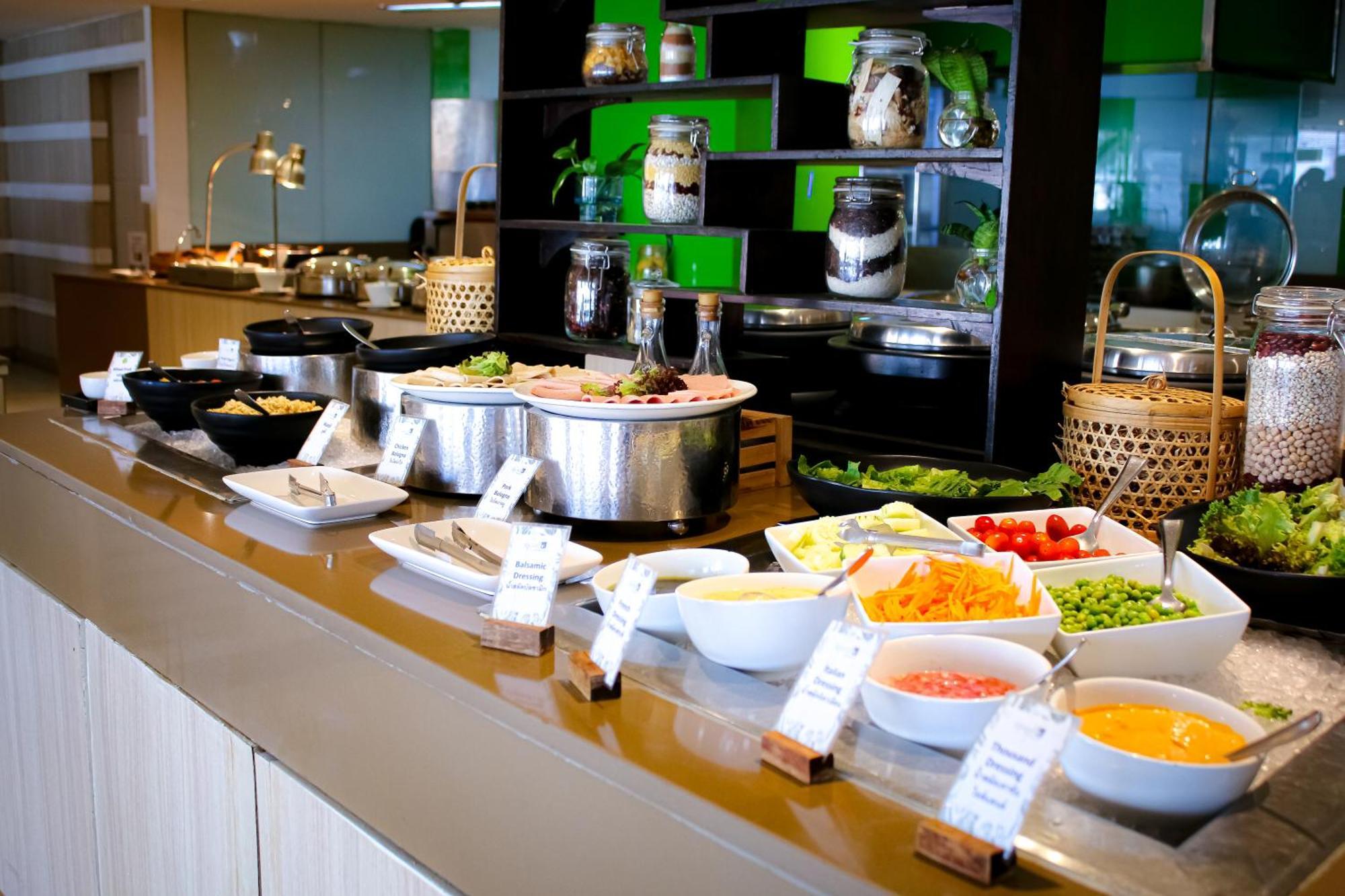 Hilton Garden Silom 4*
